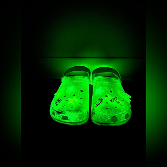 Crocs Classic Clog Bad Bunny - Picture 13 of 16